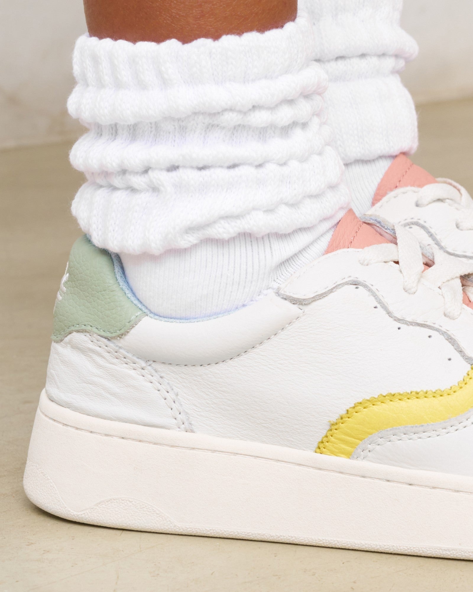 WomensSneakersThe RomaLeather ColorsWhite  Pastels